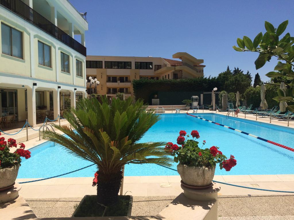 Hotel Parco Delle Rose San Giovanni Rotondo Exterior photo