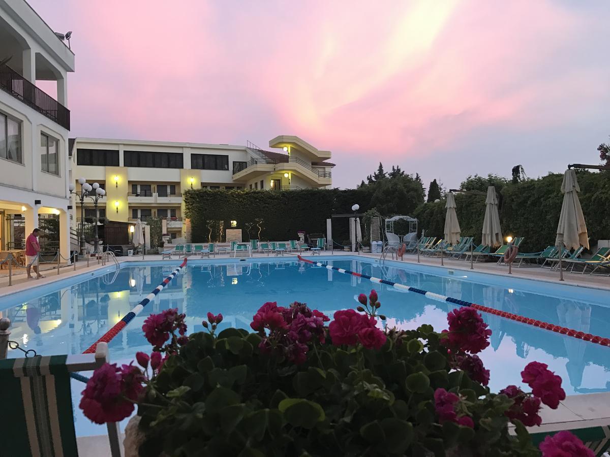 Hotel Parco Delle Rose San Giovanni Rotondo Exterior photo