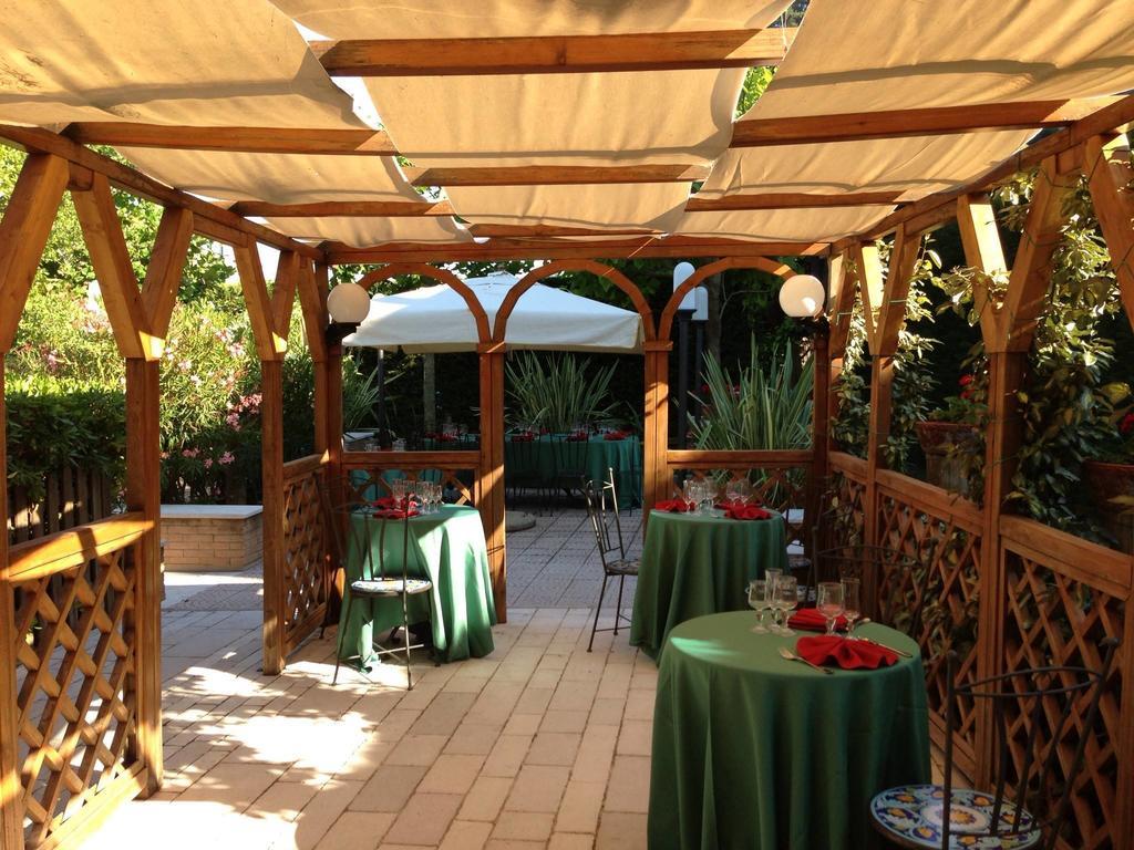 Hotel Parco Delle Rose San Giovanni Rotondo Exterior photo