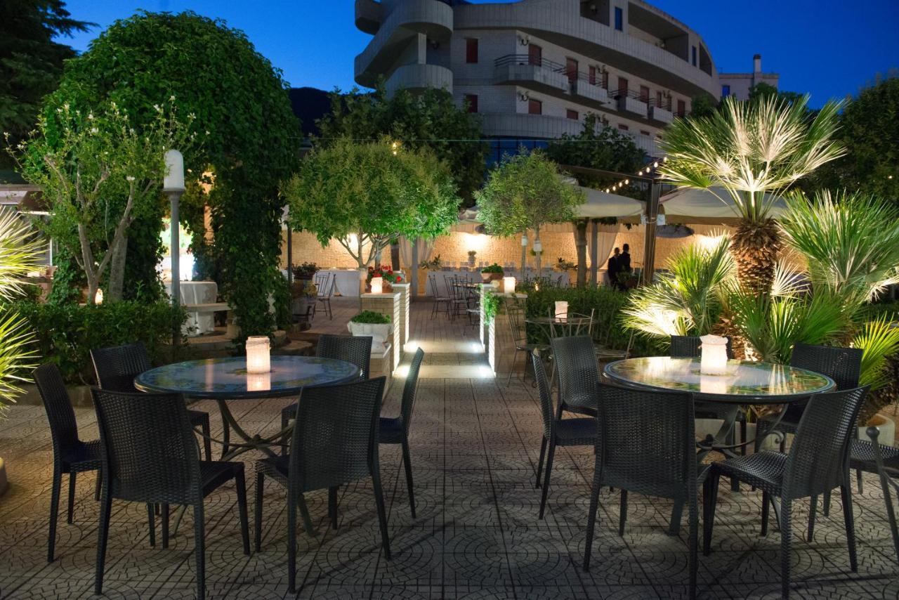 Hotel Parco Delle Rose San Giovanni Rotondo Exterior photo